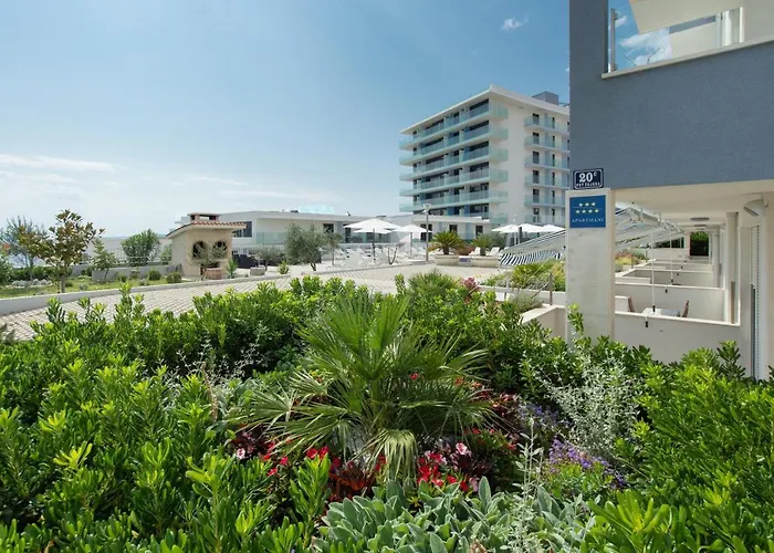 Apartments Kamelija