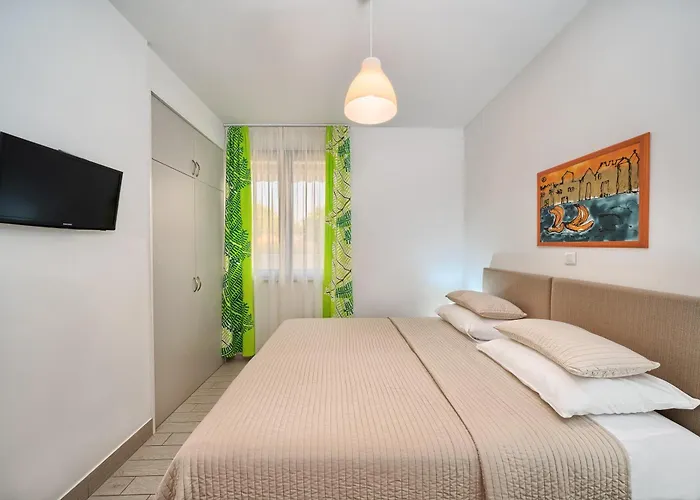 Apartments Kamelija