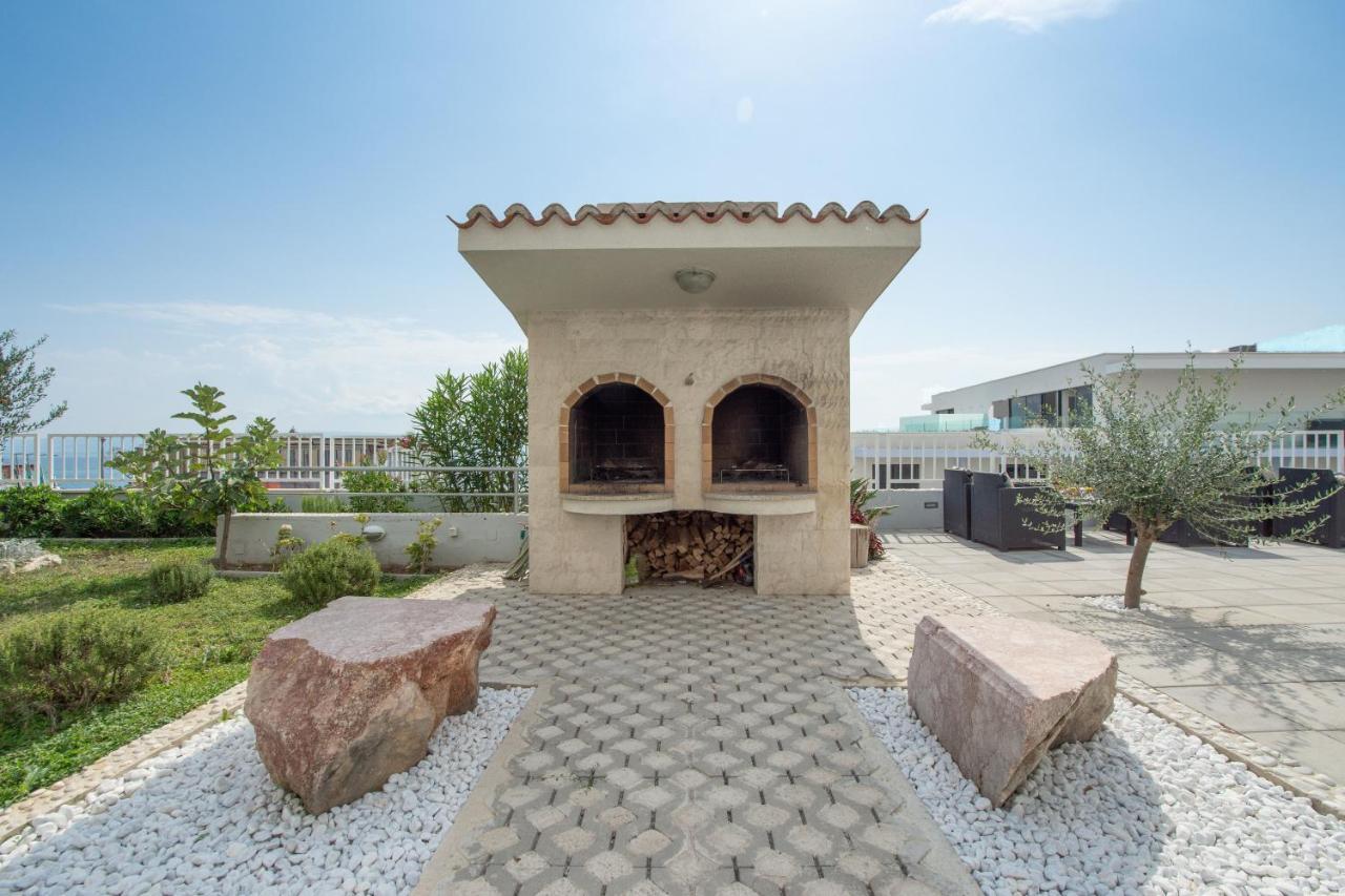 Apartment Kamelija Split